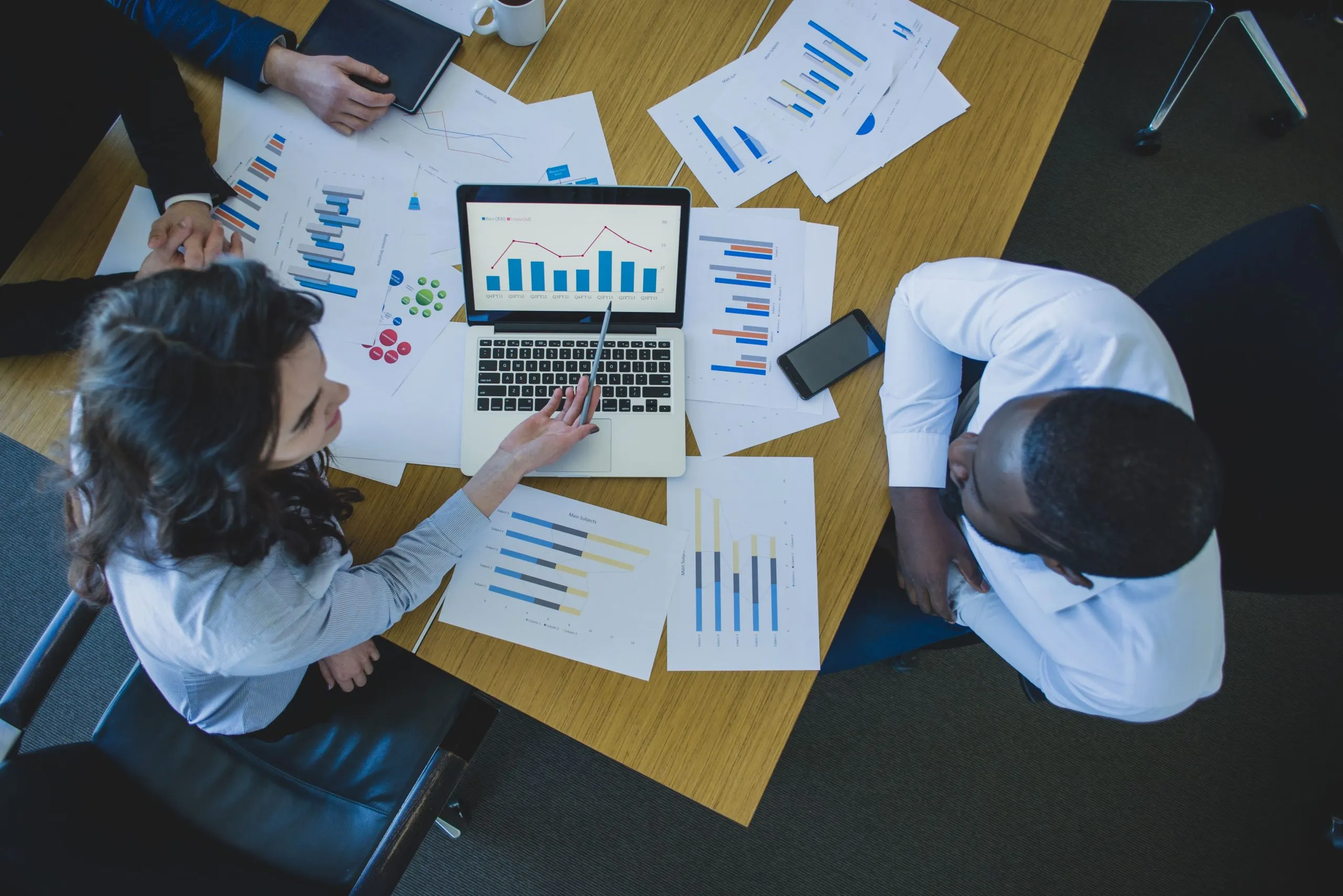 Transforming Branch and Digital Operations With BFSI Operational Benchmarking Frameworks BFSI-operational-benchmarking-services-scaled